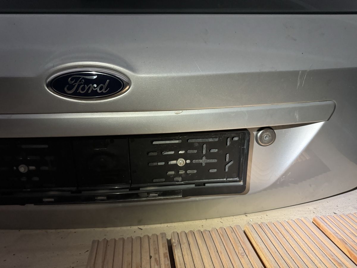 Ford Tutti pezzi di ricambio auto: Heckklappe Ford fiesta ST Silbern 2005 – Usato da Oberönz venduto da Marco9 2