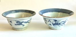 2 antike chinesische Schalen/Klapmutsbowl blaue Glasur 19Jh.