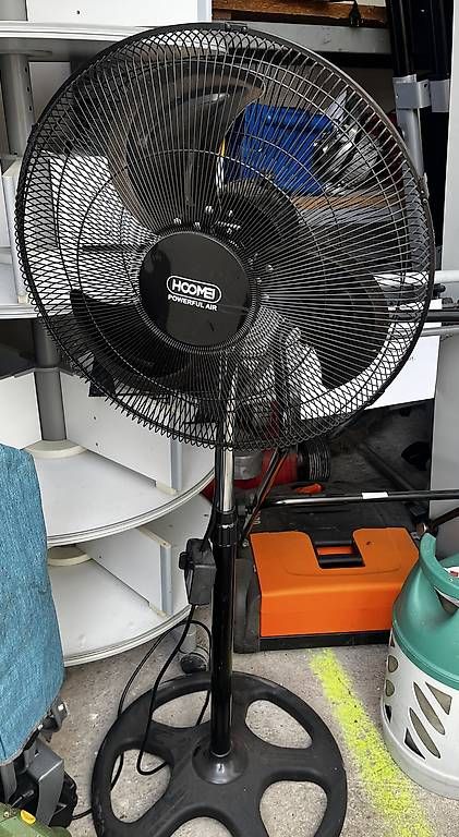 Ventilatoren: Bleib cool! - mit diesem Standventilator  – Gebraucht aus Breitenbach von aya_w5x7