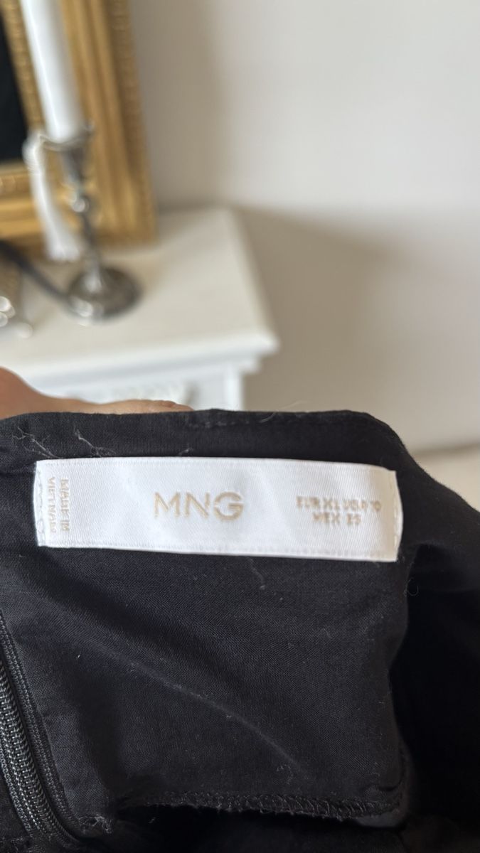 Mango Vestiti: Schwarzes Mango Maxikleid mit Puffärmeln Gr. XL – Usato da Zürich venduto da lindalaura 4