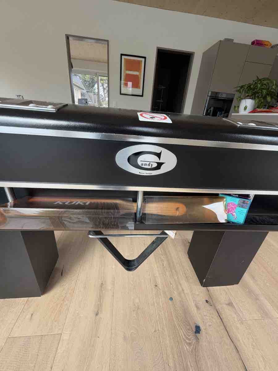 Billiardtische: Gandy Billiard Table in excellent condition – Neu (gemäss Beschreibung) aus Zürich von Theblondesalad 3