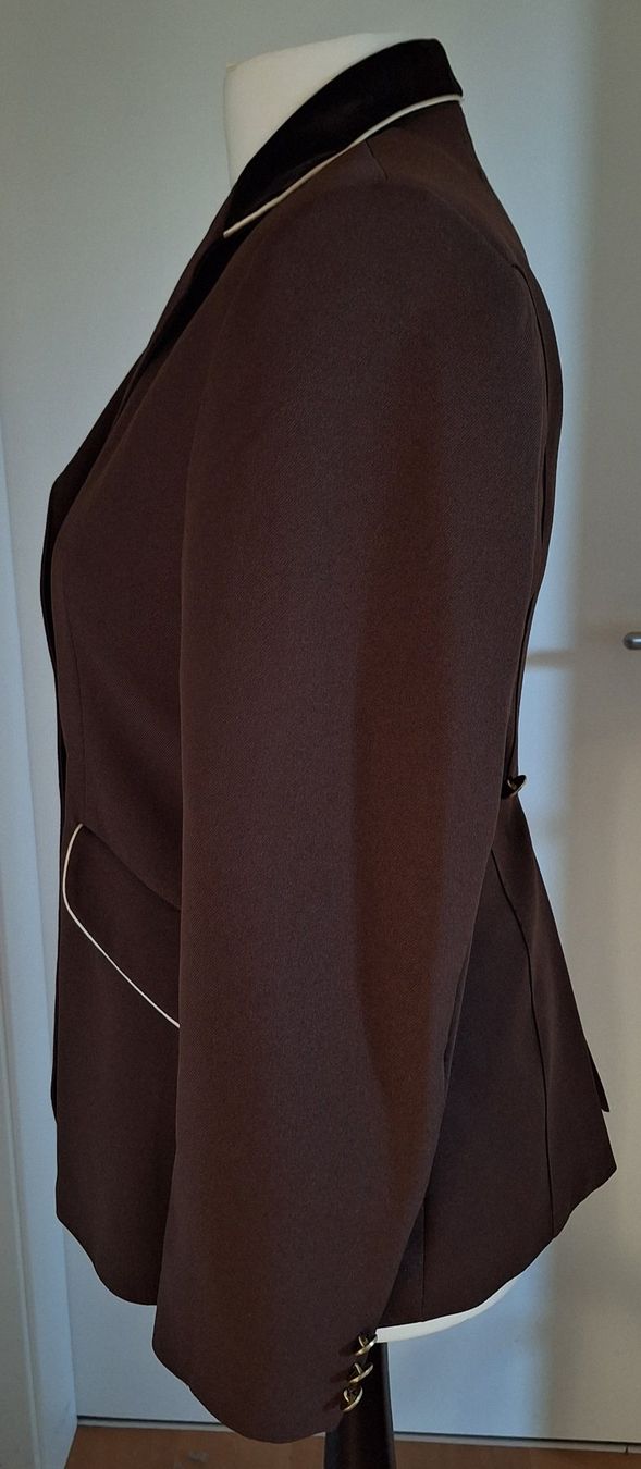 Jacken: Fabrikneue Turnier-Reitjacke d'Braun – Neu (gemäss Beschreibung) aus Milken von Dnybe 2