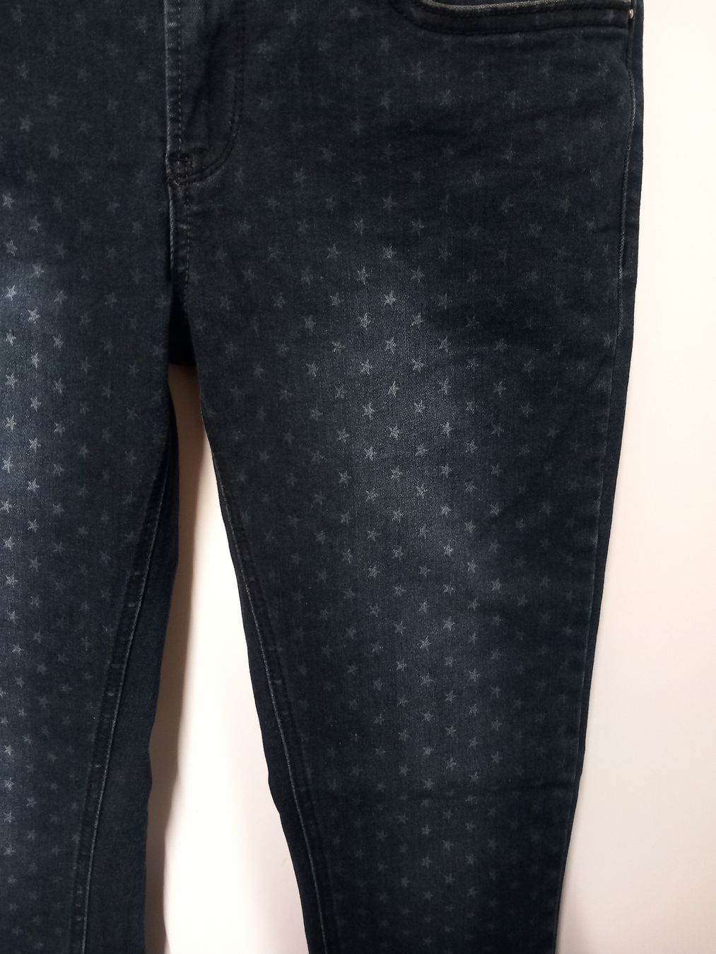 Jeans: NO NAME Stretch Jeans Gr. 30, Sternenmuster, Blackout – Usato da Merligen venduto da muss_haben 5