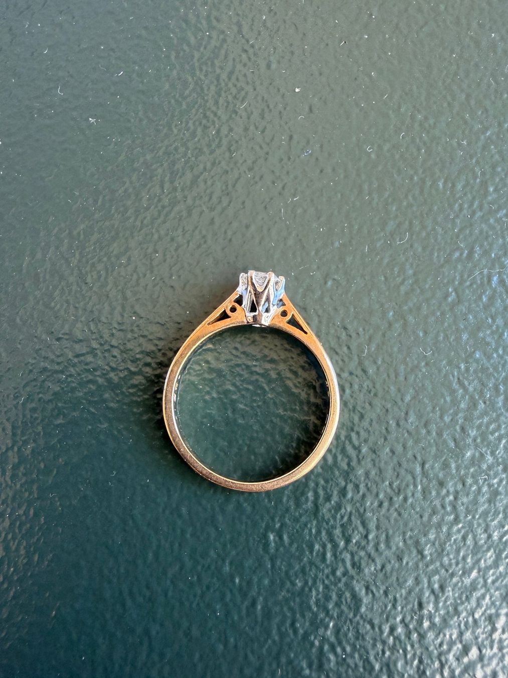 Anelli: 9 Karat Goldring mit Diamant – Usato da Bern venduto da ewi21 1
