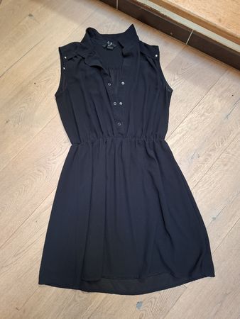 kleid Mit druckknöpfen Gr 36 /38