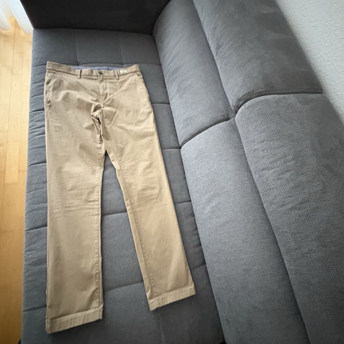 Tommy Hilfiger Pantaloni: Tommy Hilfiger Chino – Nuovo (secondo la descrizione) da Wallisellen venduto da ntroulis80
