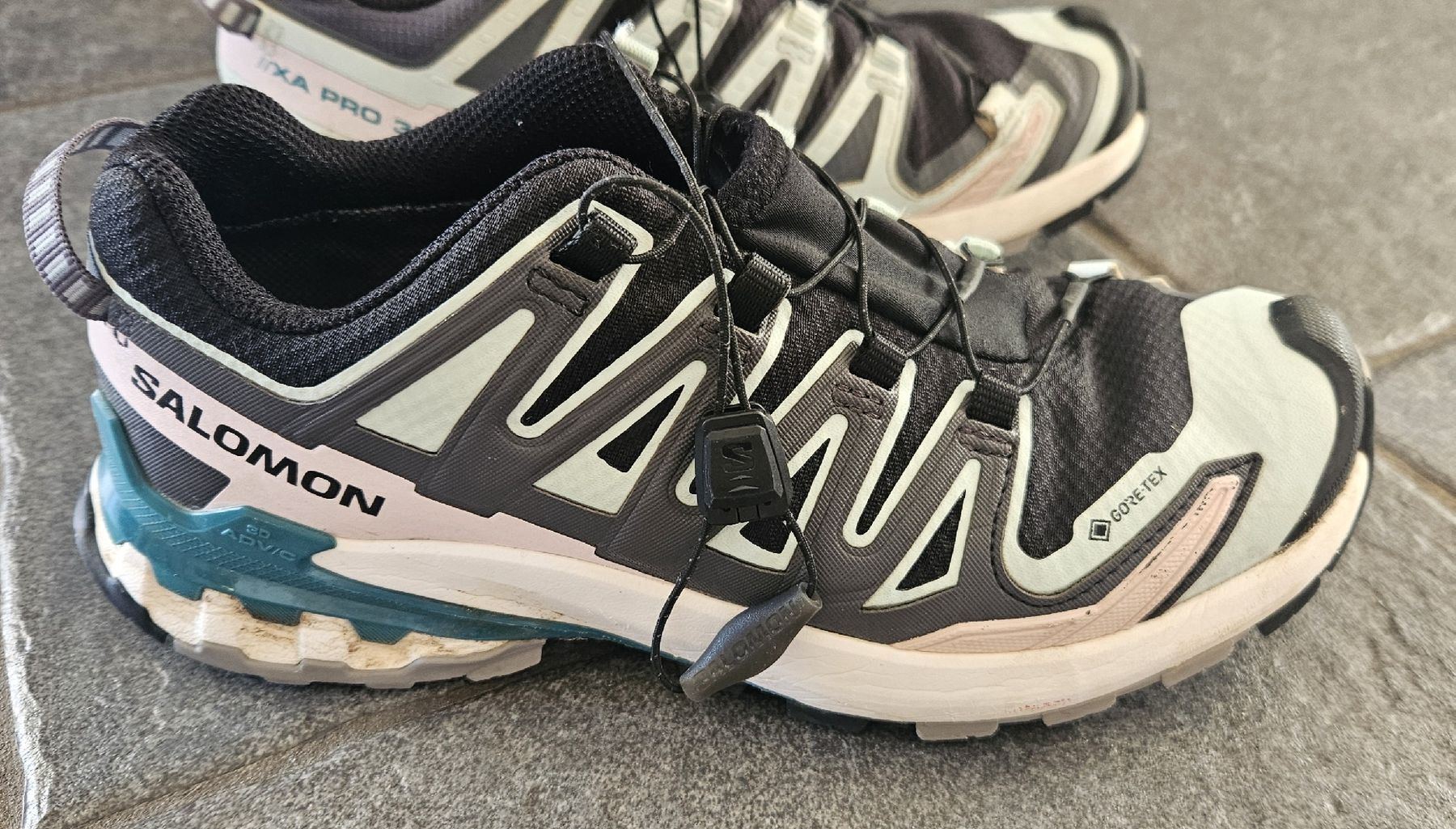 Salomon Chaussures femmes: chaussures randonnée salomon – Neuf (Voir description) à Grimisuat par jv7467