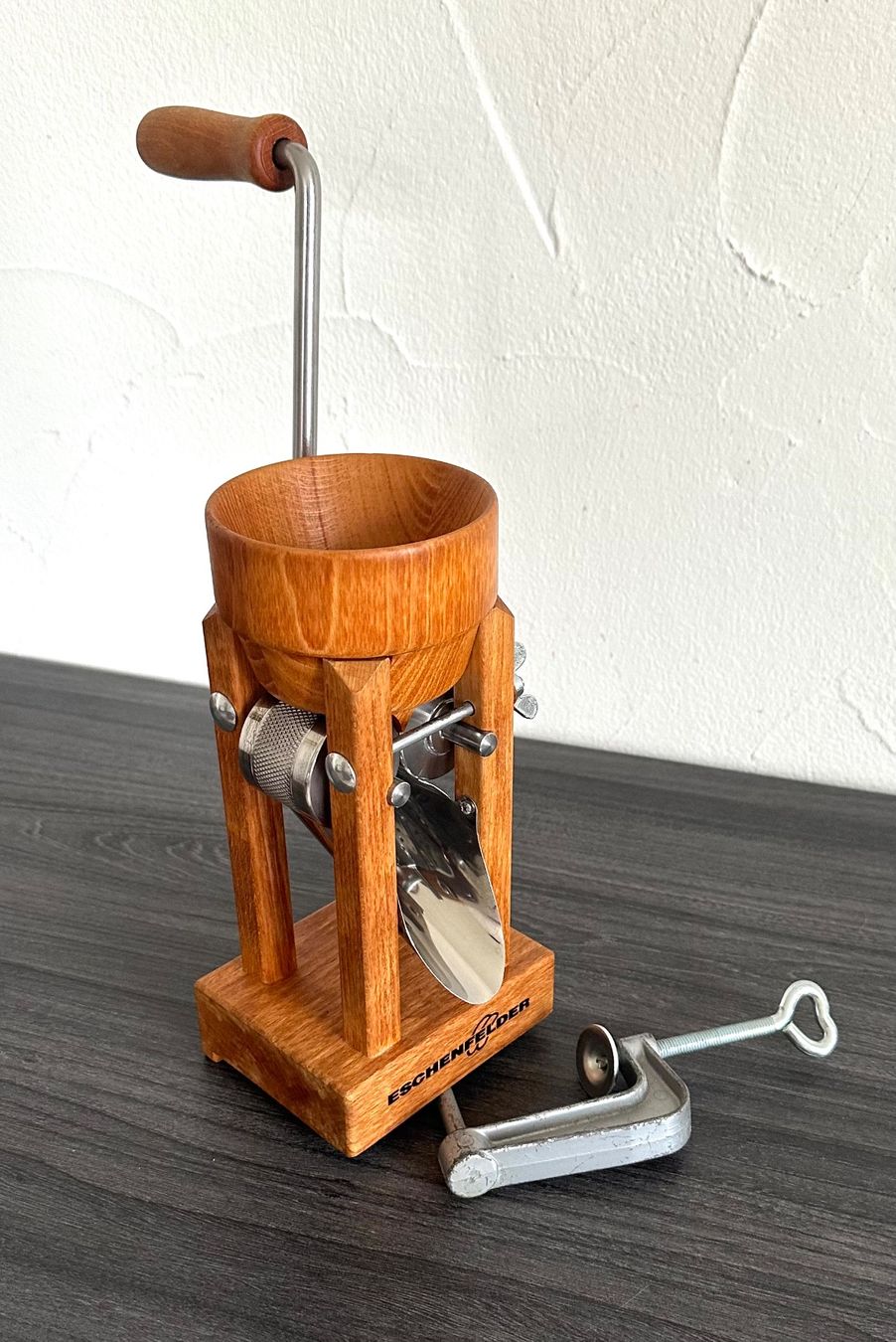 Elettrodomestici da cucina: Eschenfelder Quetschmühle 1012, Getreidemühle – Usato da Zürich venduto da brazerola 4