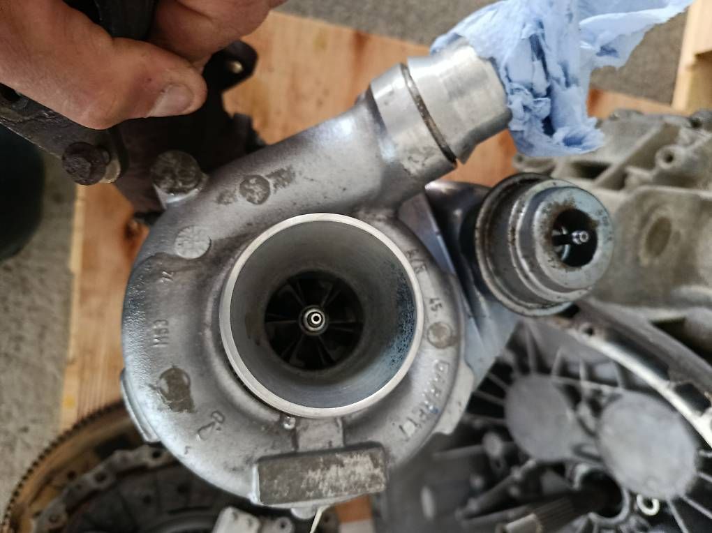 Tutti pezzi di ricambio auto: Turbolader komplett Trafic Vivaro Primastar – Usato da Hunzenschwil venduto da ica_p6c2 1