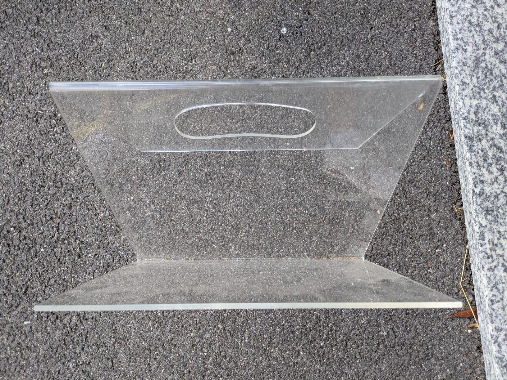 Scaffali: Porte-revues design en plexiglas transparent – Usato da Echallens venduto da VintageMann 1