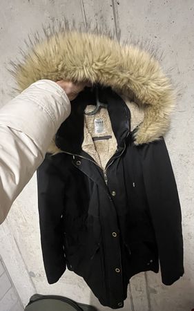 Winterjacke mit Kunstfellkapuze, schwarz, Gr. M