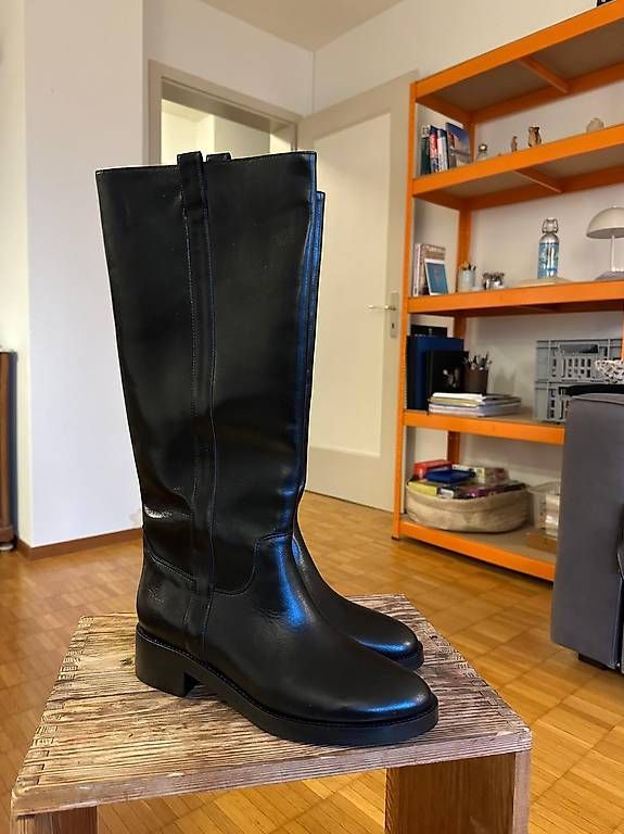 Chaussures femmes: Sézane - Boots – D'occasion à Bern par mir_xp8v