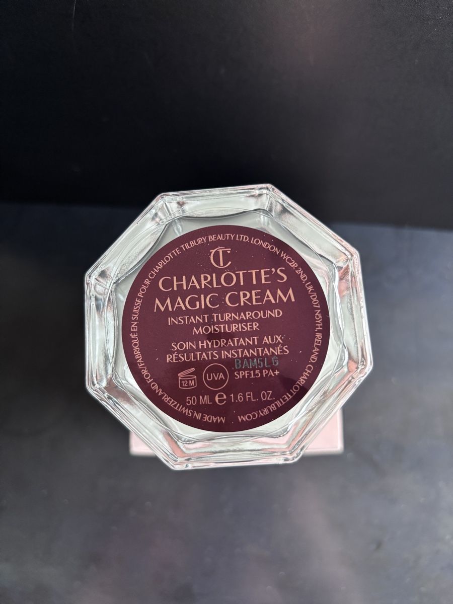 Charlotte Tilbury Cura del viso: Charlotte Tilbury Magic Cream – Nuovo e nell'imballaggio originale da Horgen venduto da Anatolia 3