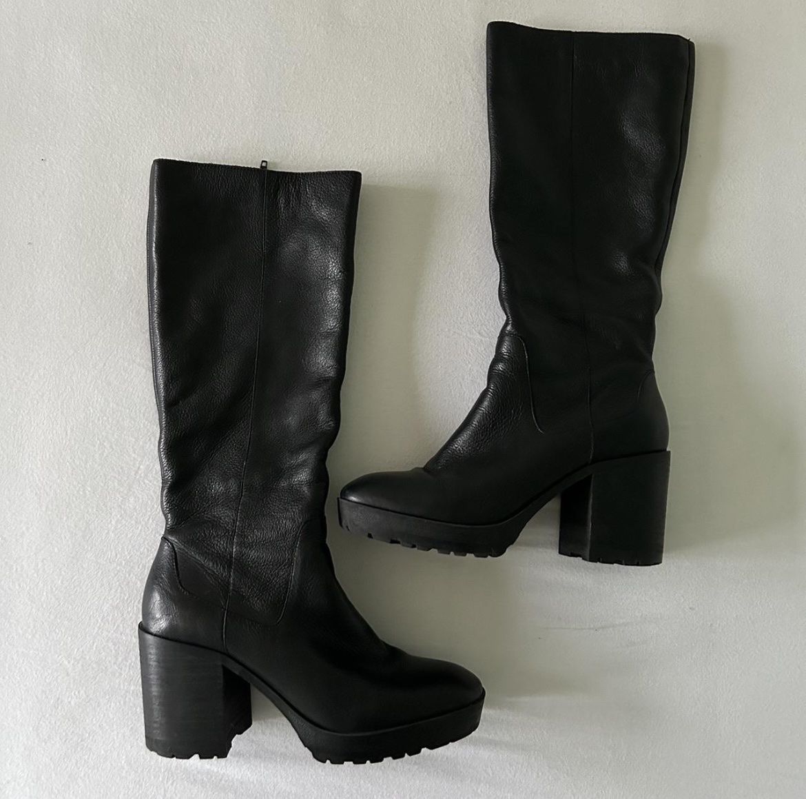 Scarpe da donna: Black leather boots – Usato da Pully venduto da car_rwv6
