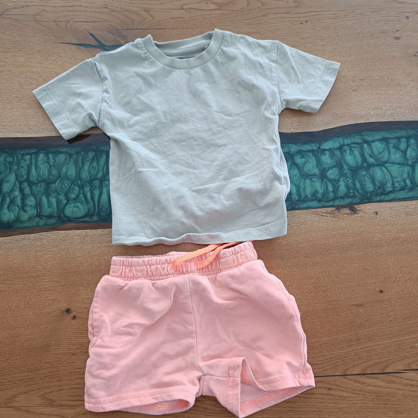 Lotti & Set di vestiti: Sommer Set Grösse 80 – Usato da Jaberg venduto da urig17.