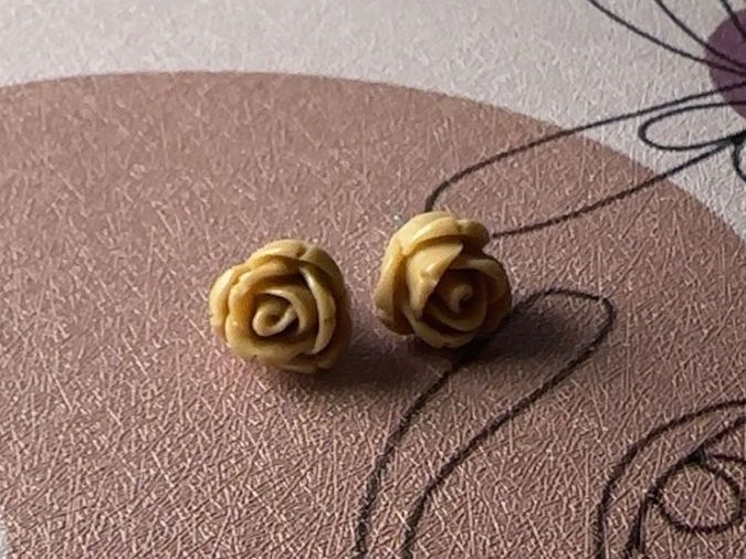 Ohrringe & -stecker: Süsse Ohrstecker in Rosenform – Neu (gemäss Beschreibung) aus Oftringen von tola19 1
