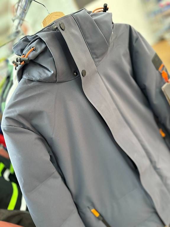 Giacche: Belowzero Wintersport Jacke Grau Blau Unisex NEU – Usato da Sursee venduto da pilatus.sport 1
