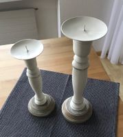 2 Kerzenständer aus Holz