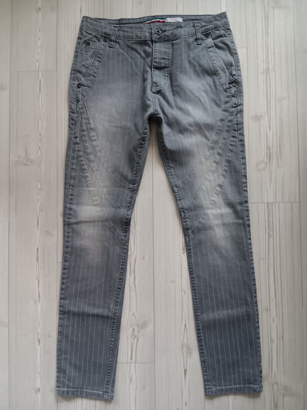Please Jeans Jeans: PLEASE P18 Jeans taille / Grosse M – Usato da Cossonay-ville venduto da Super-Price-Quality
