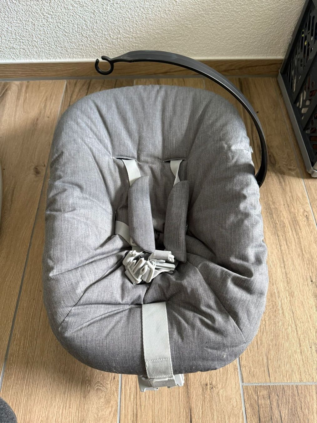 Stokke Seggioloni: Stokke Tripp Trapp Newbornaufsatz – Usato da Wienacht-Tobel venduto da At8 1