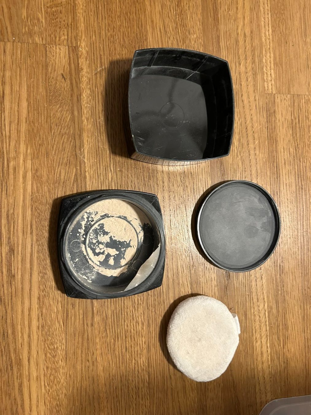 Chanel Sonstige Dekorationen & Accessoires: Original Chanel Box – Gebraucht aus Küsnacht ZH von filo_fila8700 4
