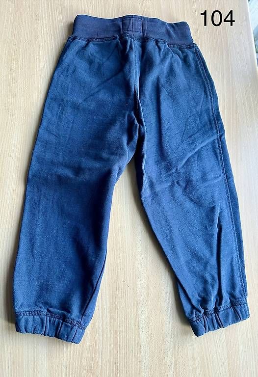 Pantaloni: Trainer / Jogging Hosen 116 & 128 – Usato da Fehren venduto da Flugzeug1177 4