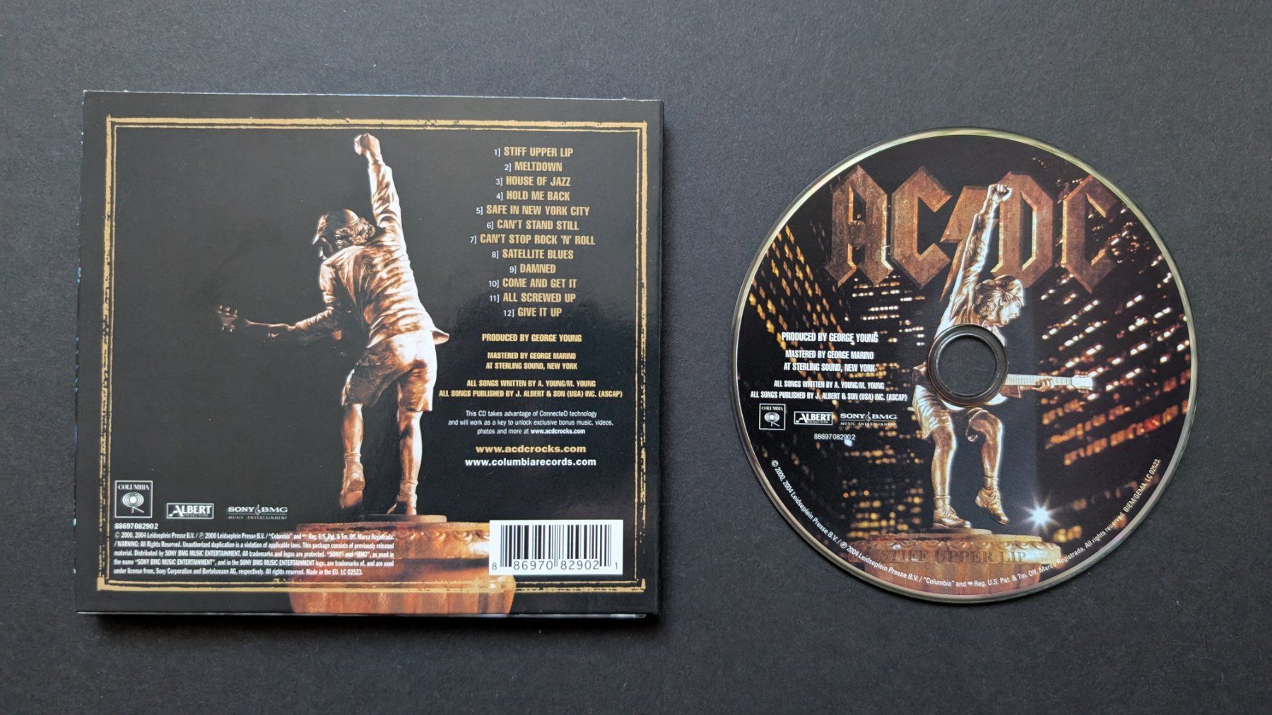 CDs: AC/DC | Stiff Upper Lip | CD – D'occasion à Bottmingen par dan_c5wb 1