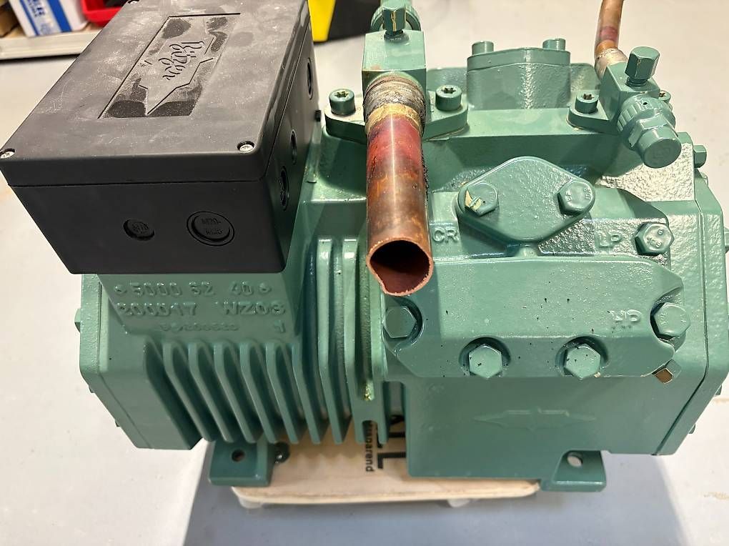 Kompressoren: Kompressor Bitzer 4EES-4Y-4S – Gebraucht aus Wetzikon ZH von emb_en_8714