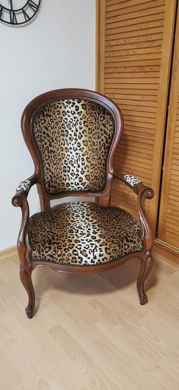Poltrone: Sessel antik mit Leopardenmuster – Usato da Rickenbach SO venduto da andruli