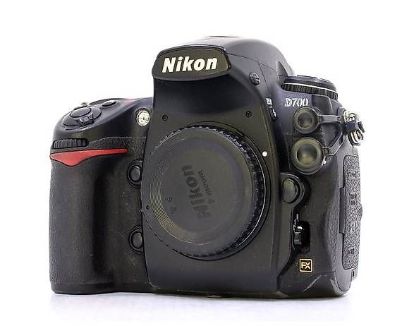 Nikon Fotocamera: Nikon D 700 avec 2 objectifs – Usato da Yvorne venduto da La6