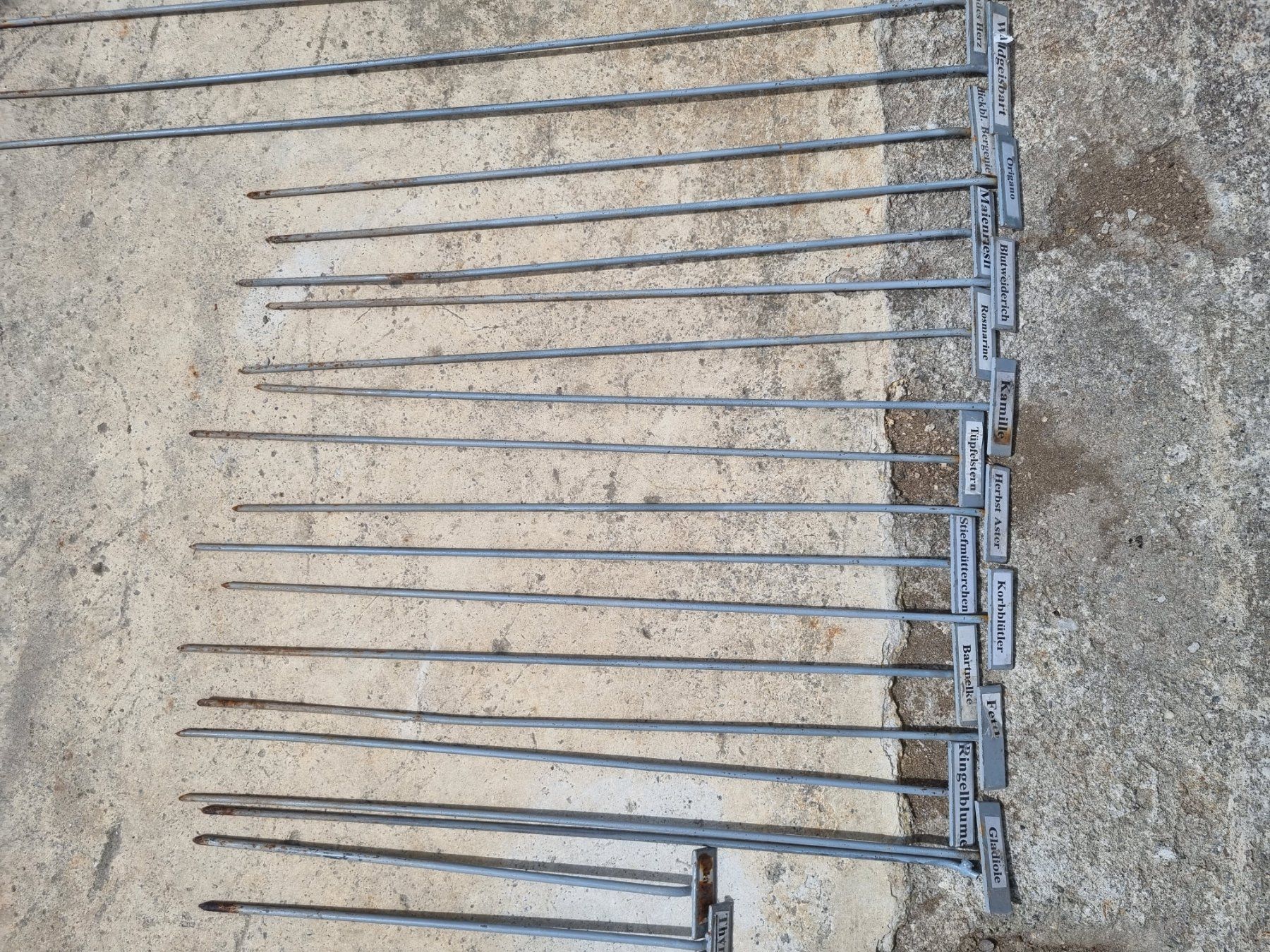 Alle Dekorationen: über 40 Stk. Gartenstecker/Pflanzenetiketten – Gebraucht aus Fürstenaubruck von PizBeverin2018 7