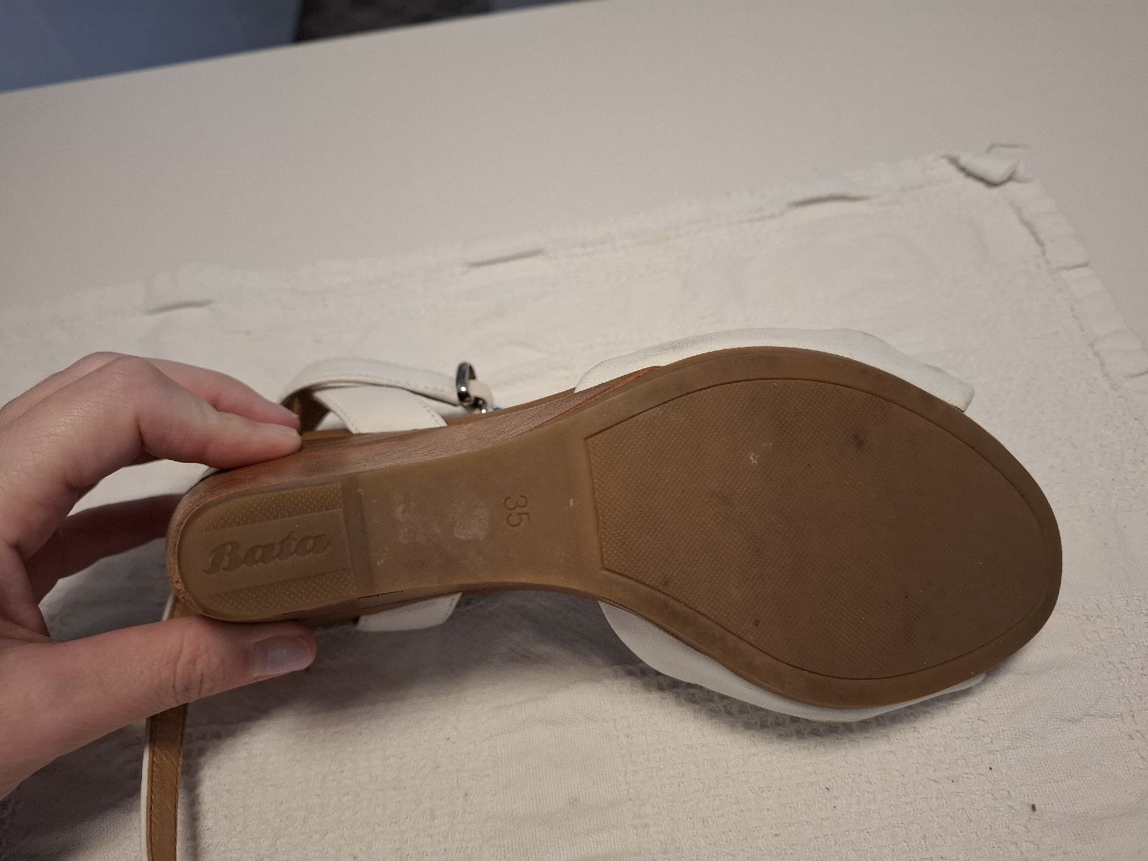 Damenschuhe: Sandali bianchi, con zeppa, n.35 – Gebraucht aus Camorino von ros_cj5f 2
