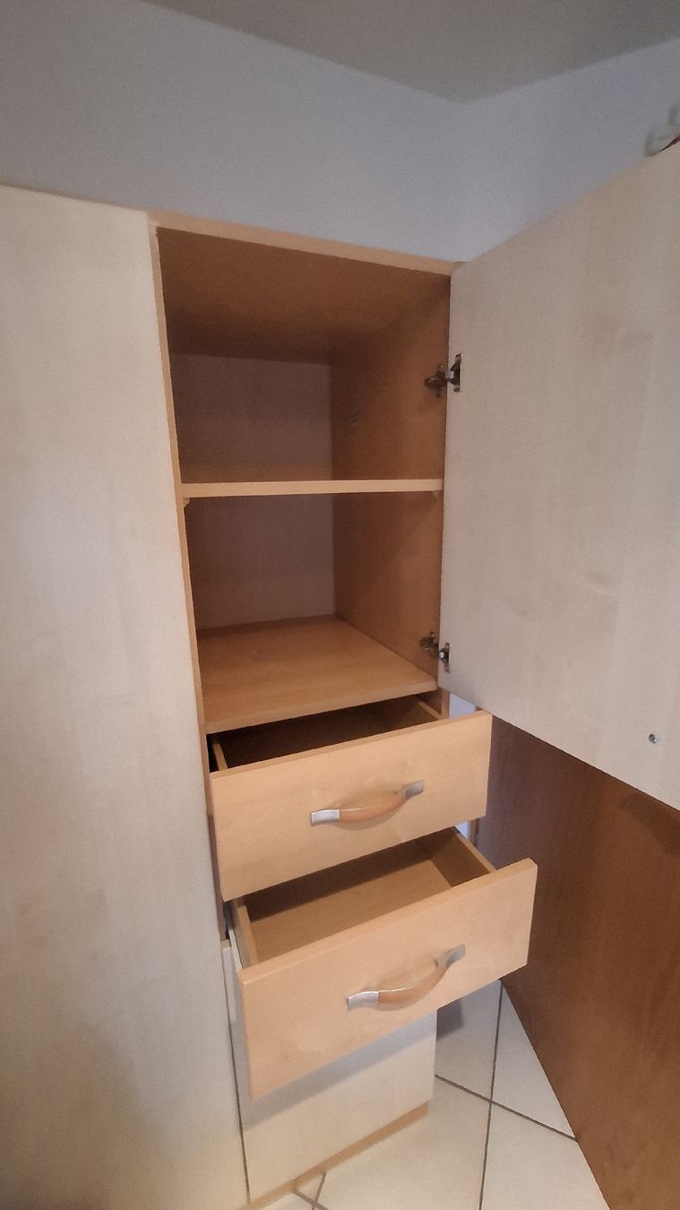 Armadi: Sehr schöner Schrank – Usato da Wäldi venduto da Fergiu 3