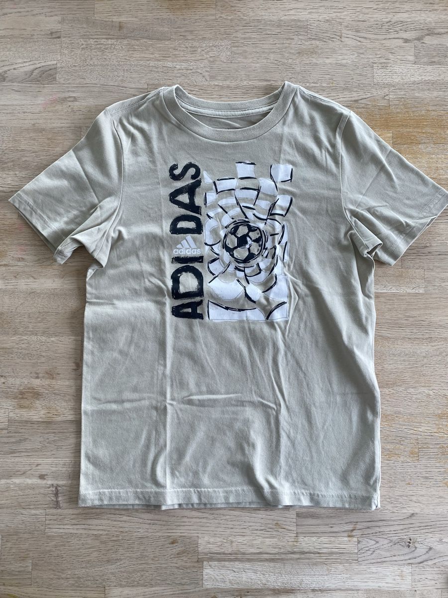 Adidas Camicie, T-shirt & Polo: Adidas T-Shirt | Grösse S  – Usato da Lachen SZ venduto da MAYJA