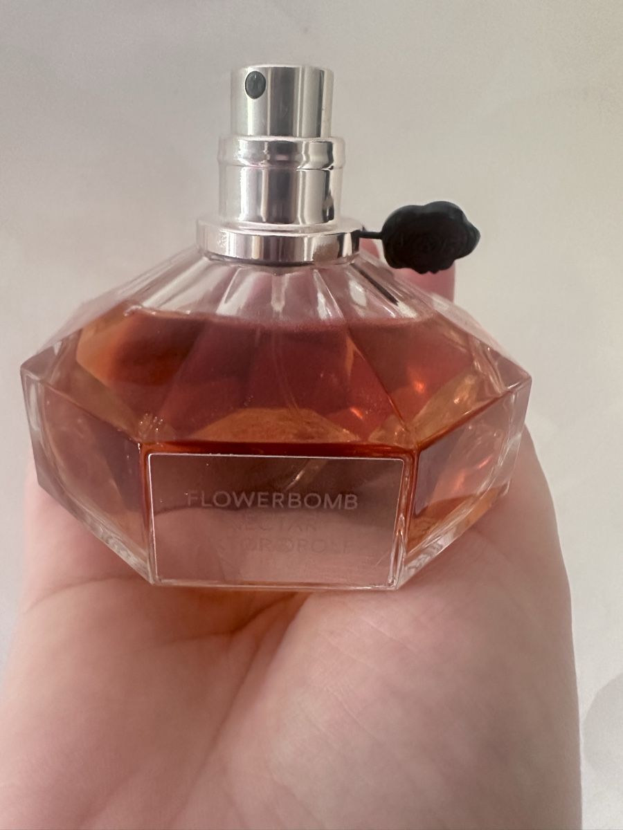 Profumi & Eau de Toilette: Viktor & Rolf Flowerbomb Nectar 90ml – Usato da Gansingen venduto da mue_8kb9