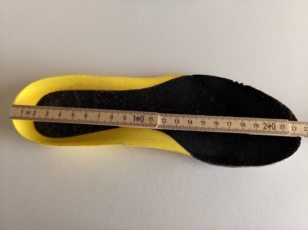 Nike Scarpe per ragazzi: Nike Fußballschuhe Grösse 35 – Usato da Grossdietwil venduto da wichtel28 1
