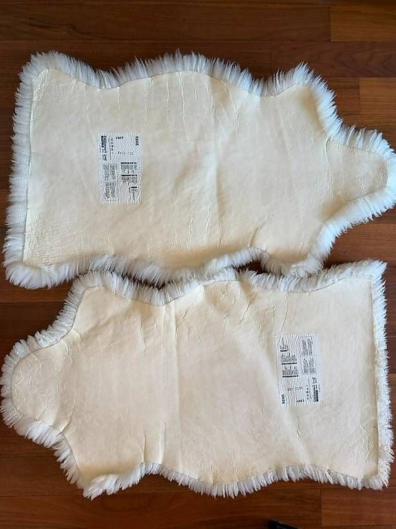 Ikea Teppiche: Ikea Rens white sheepskin x2 – Gebraucht aus Zürich von emi_j76q 1