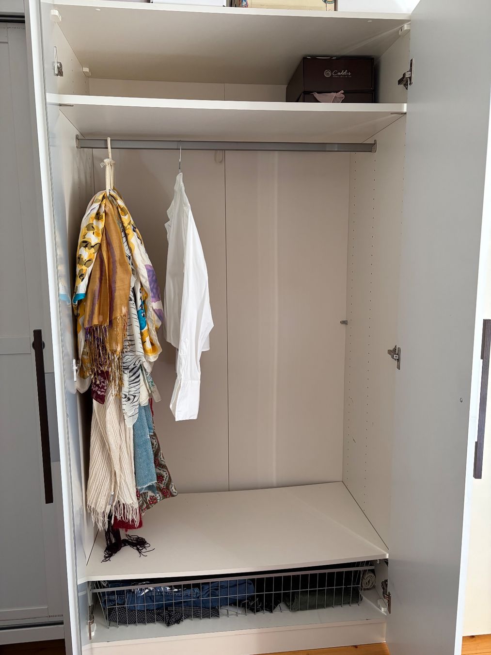 Armadi: White High Gloss 4-Door Wardrobe - Interio – Usato da Zollikerberg venduto da kajschi 1