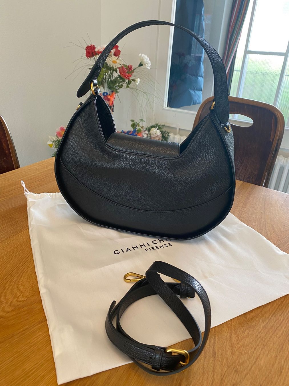 Borse da donna: Schultertasche Gianni Chiarini, schwarz – Nuovo (secondo la descrizione) da Basel venduto da Ruth070 2