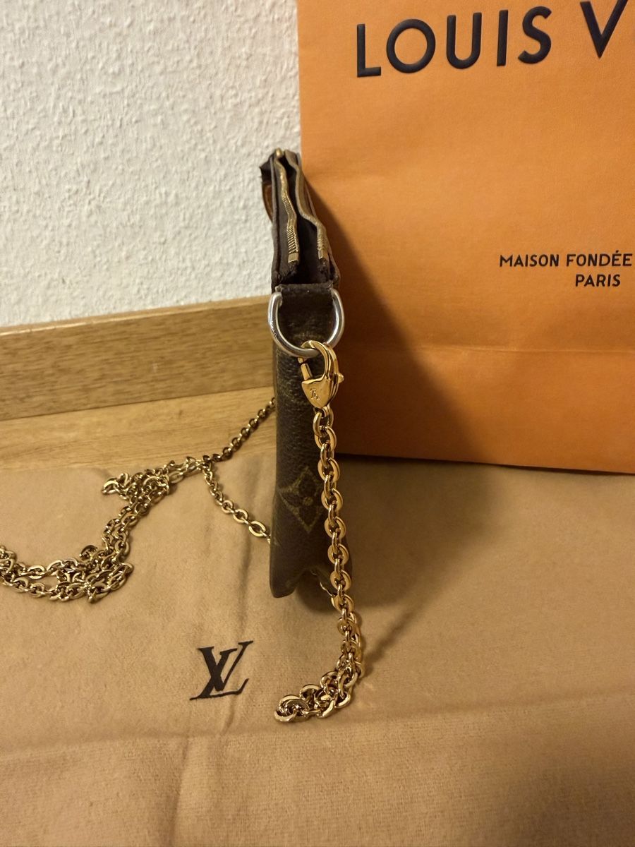 Borse da donna: Vuitton Pochette Accessoires Tasche aus Monogram Canvas – Usato da Dübendorf venduto da odsi1 2