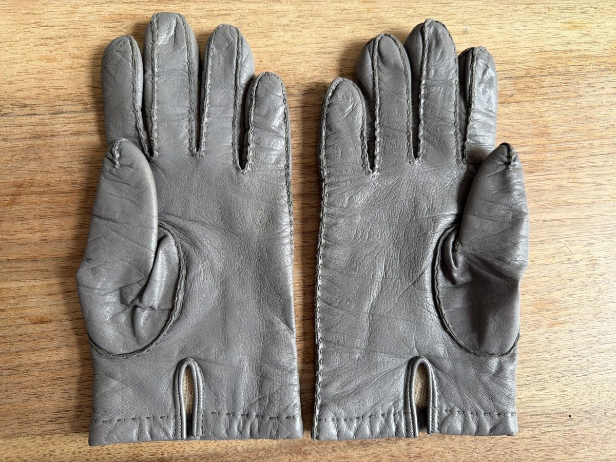 Guanti & manicotti: Echte Lederhandschuhe Damen Herbst/Winter Grau – Usato da Birmensdorf ZH venduto da PolzerJ1