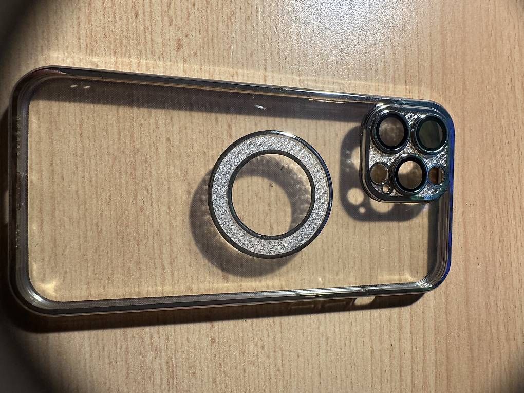 Telefoni cellulari / Smartphones: Diverse Iphone 13pro max – Usato da Seewen SO venduto da Muggi3 2