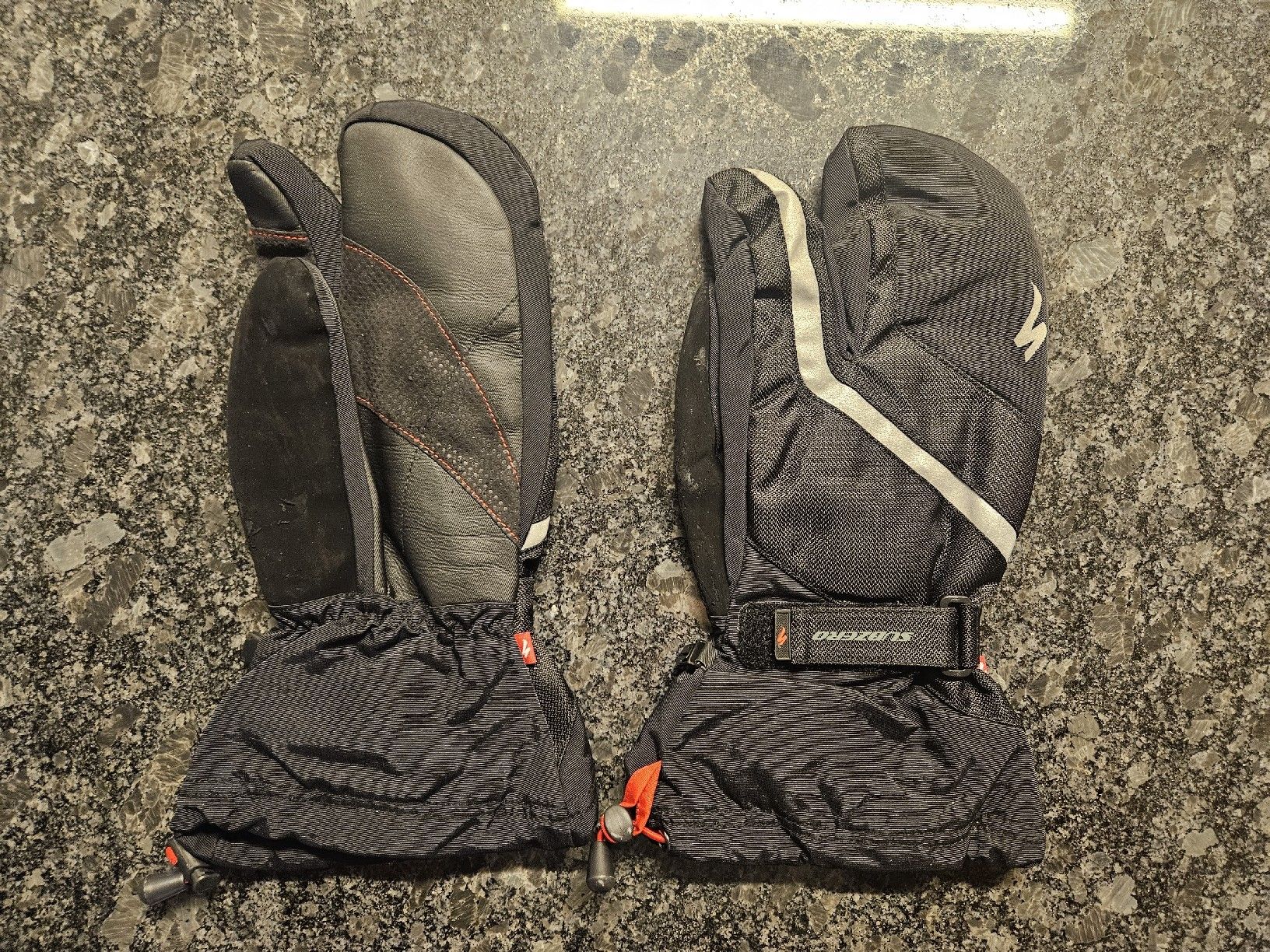 Guanti & manicotti: Specialized Winterhandschuhe Primaloft - Gr. XL – Usato da Rupperswil venduto da Schalipedro