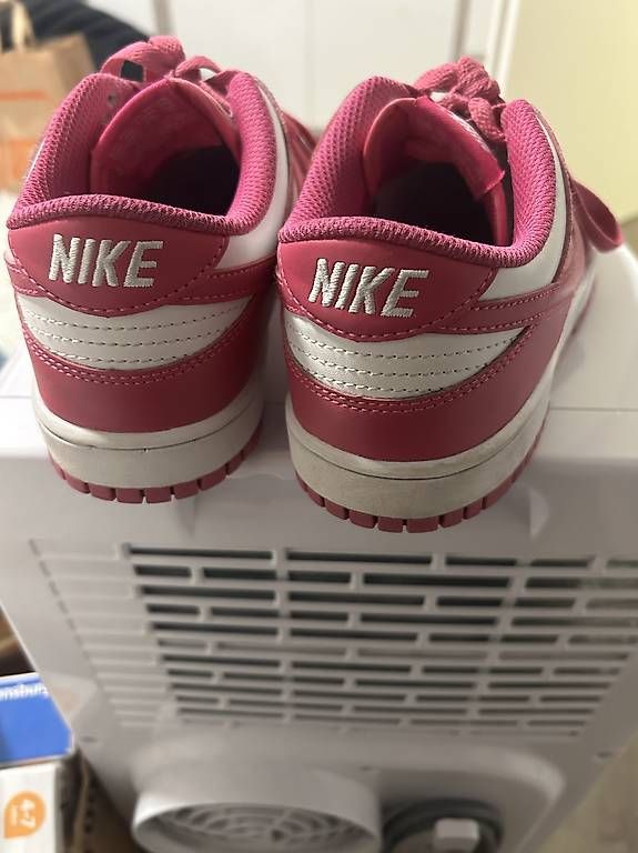Schuhe für Mädchen: Nike Dunk pink – Gebraucht aus Lenzburg von mir_rnb9 2
