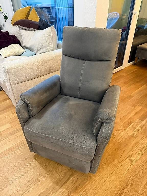 Sessel: Fauteuil à réglage électrique, alcantara gris – Gebraucht aus Fétigny von tou_zb2g 1
