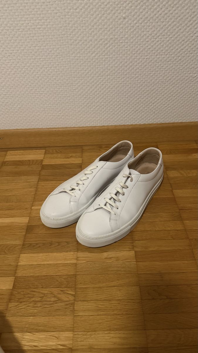 Suitsupply Scarpe da uomo: Weisse Ledersneaker Suitsupply – Usato da St. Gallen venduto da sold027 1