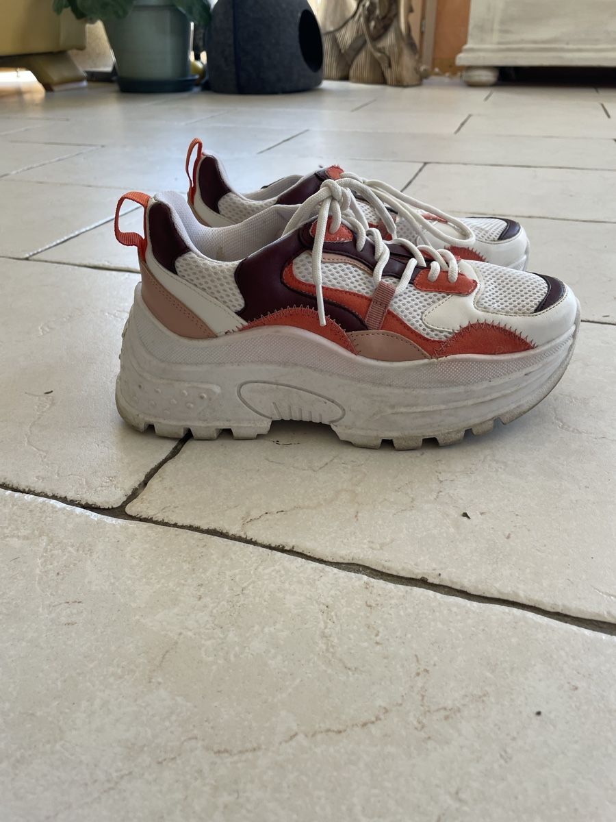 Scarpe da donna: Paire de baskets – Usato da Lavigny venduto da Lea_9rxv