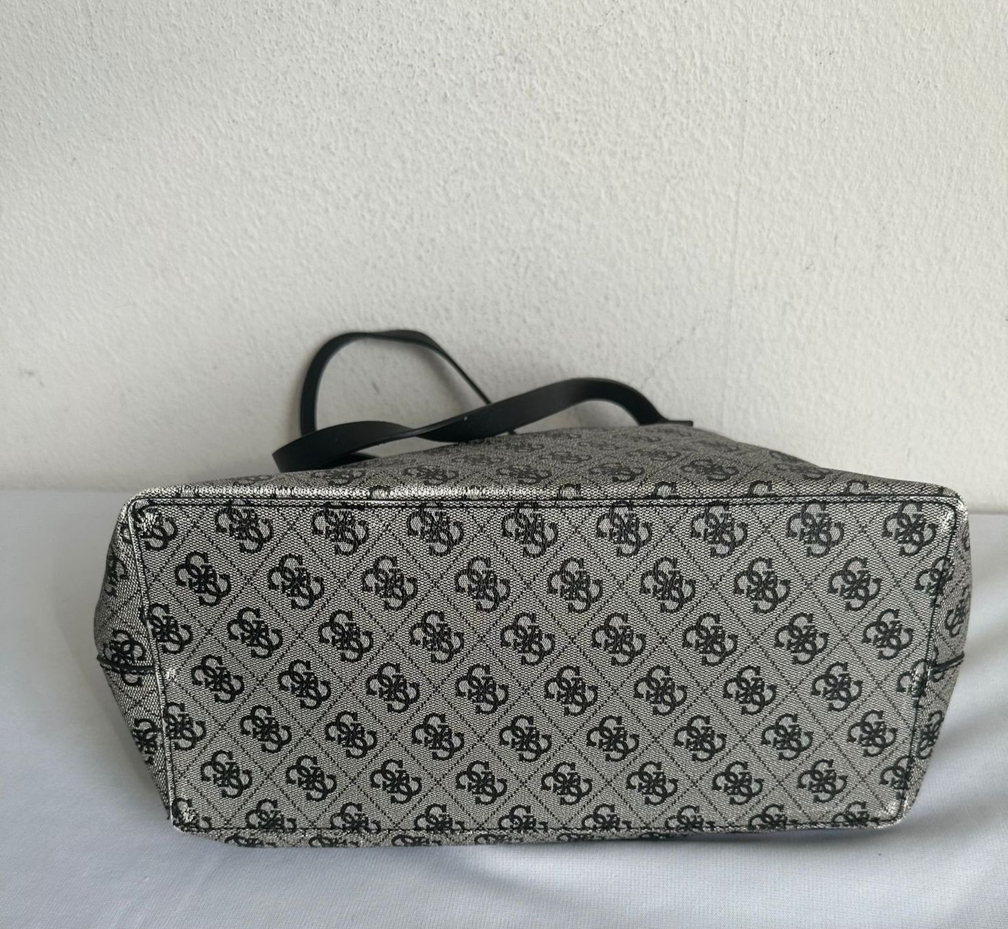 Guess Taschen für Damen: ***GUESS ***Tasche – Gebraucht aus Bronschhofen von Xena37 5