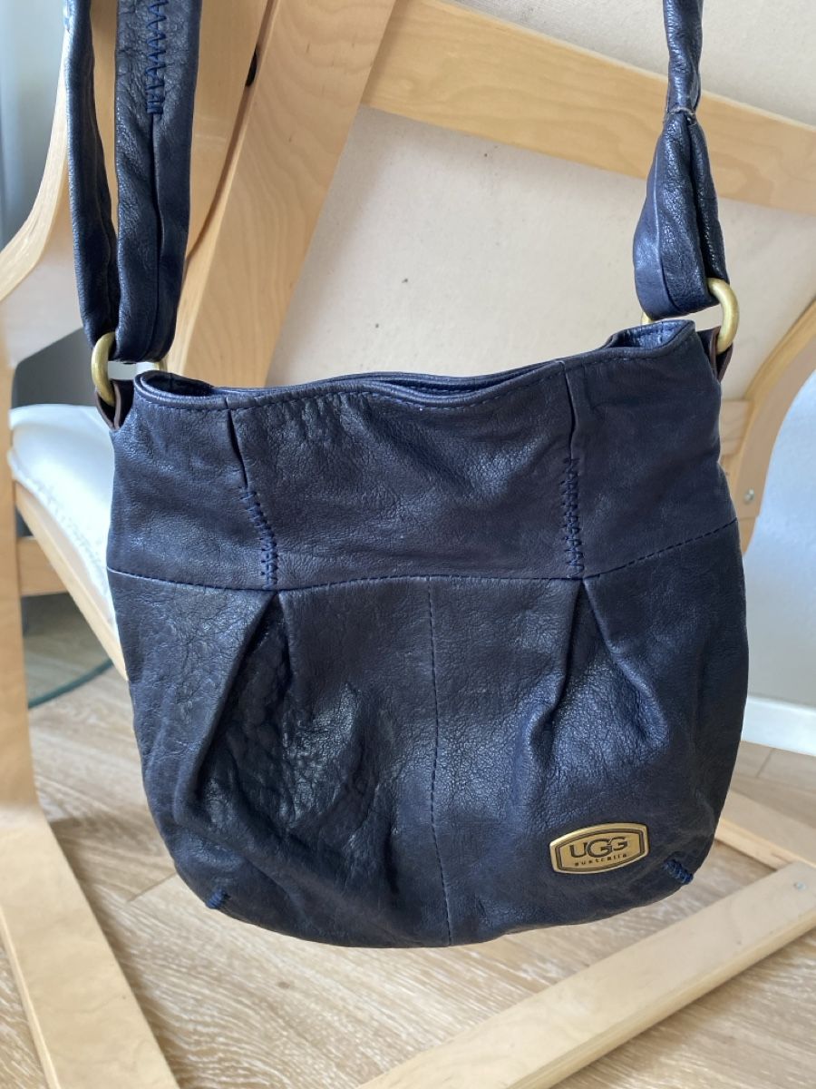 Ugg Borse da donna: Ugg Handtasche Leder dunkelblau – Usato da fraubrunnen venduto da Somu 1