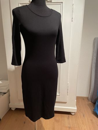 Kleines Schwarzes, Kleid von Esprit, Grösse S